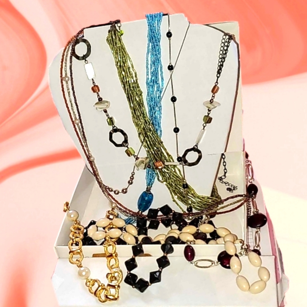 Colorful Beaded Necklace Bundle Fashion Jewelry Lot Green Blue Gold Black Silver